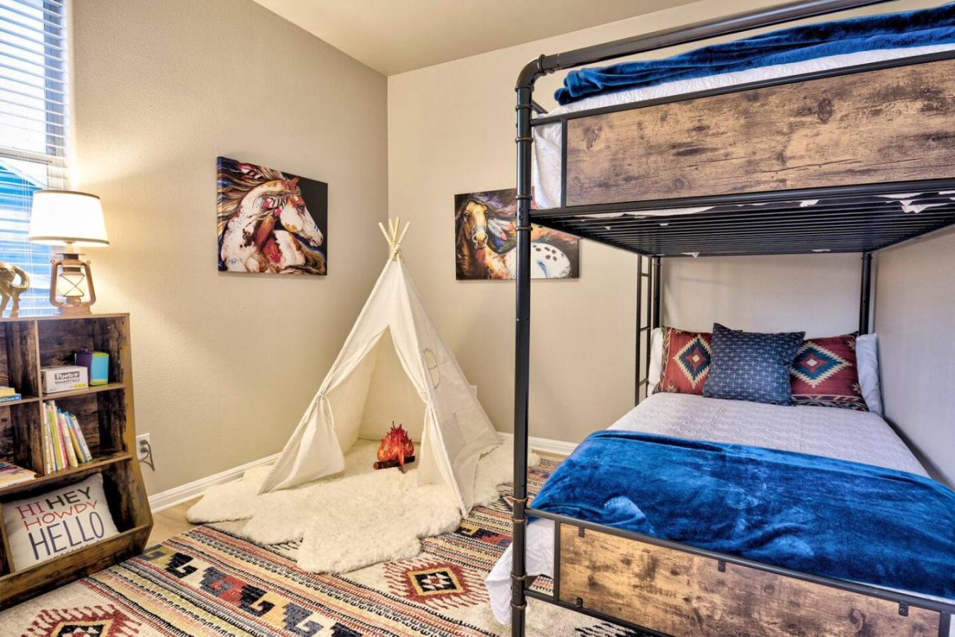 The Lodge At Little Ranches Central Sleeps 26 Wimberley Ngoại thất bức ảnh