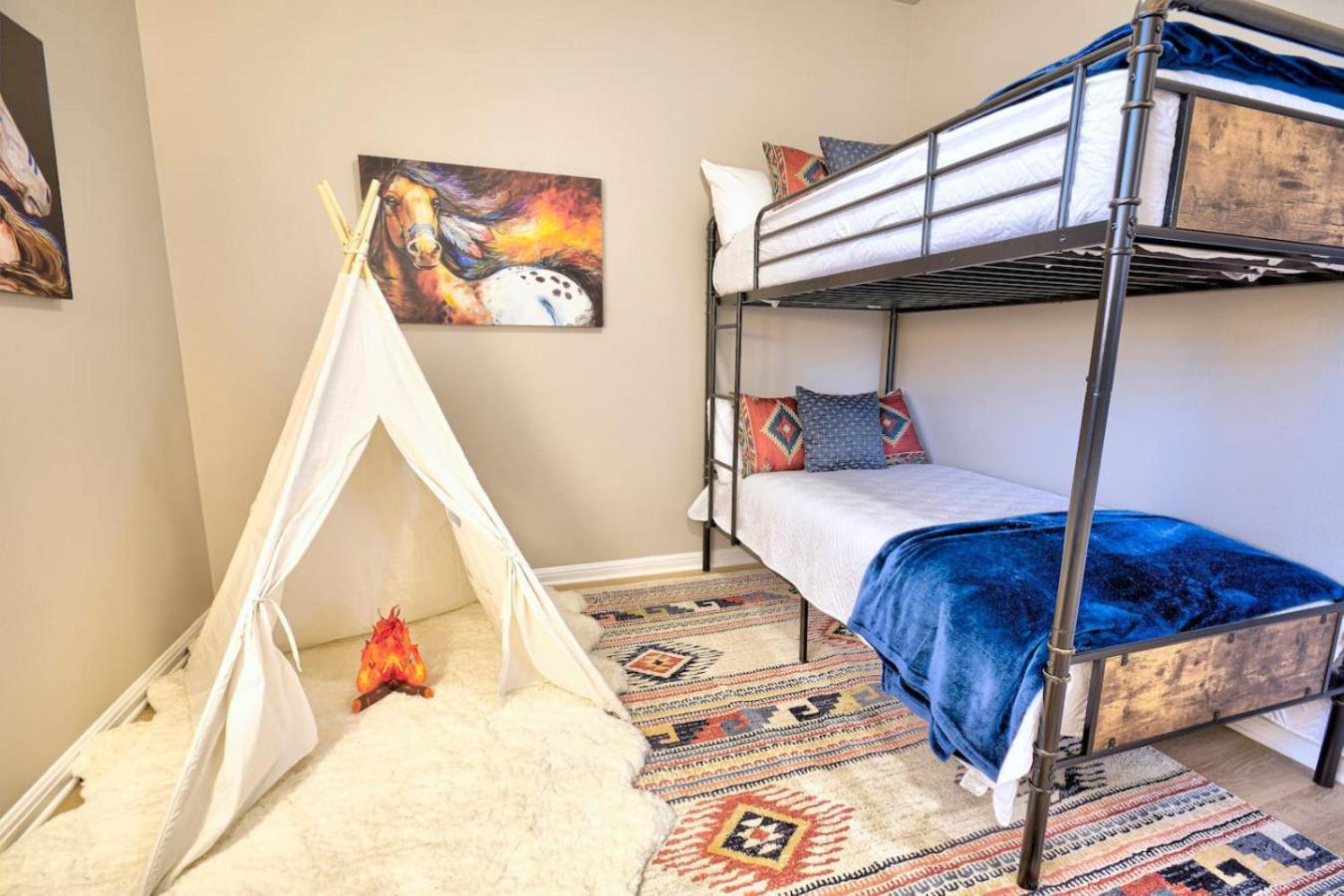 The Lodge At Little Ranches Central Sleeps 26 Wimberley Ngoại thất bức ảnh