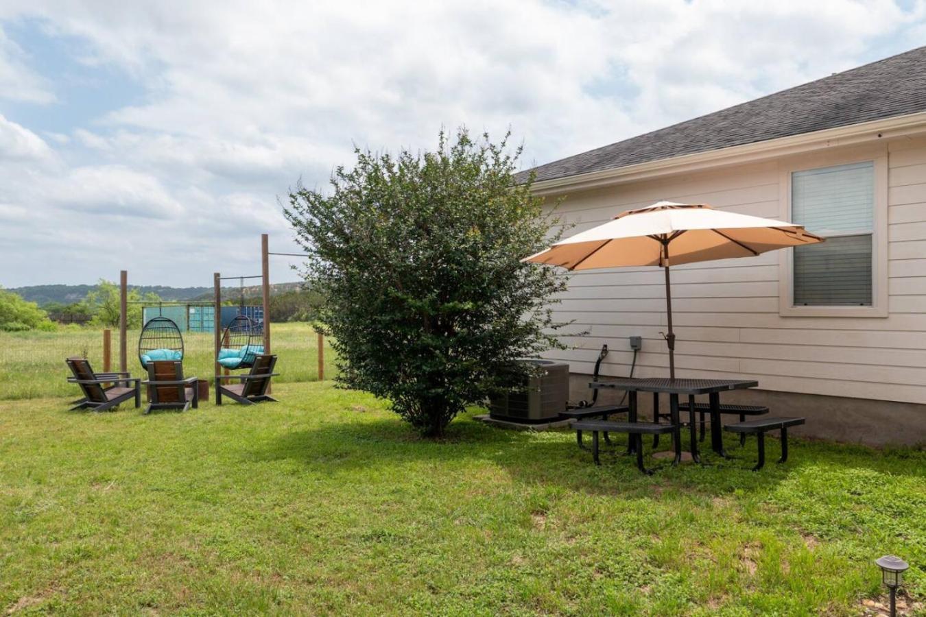 The Lodge At Little Ranches Central Sleeps 26 Wimberley Ngoại thất bức ảnh